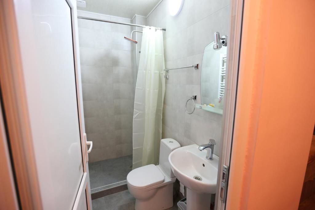 Отель Hotel Caucase Тбилиси-29