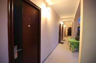 Отель Hotel Caucase Тбилиси Роскошный четырехместный номер-13