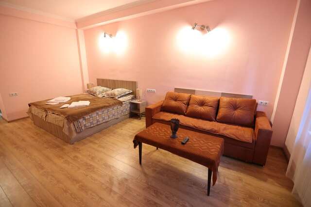 Отель Hotel Caucase Тбилиси-16
